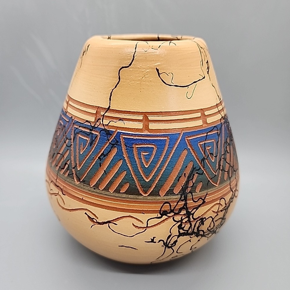 SIGNED Navajo Horsehair Native American Pottery Vase RONALD SMITH 5in x 5in